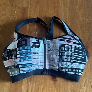 Victoria's Secret Black and White Zipper Sports Bra